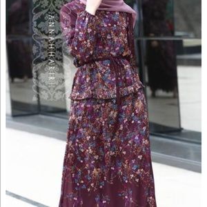 Singapore Modest Maxi Dress in an excellent condition